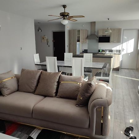 Grand Et Superbe Appartement Proche Paris Creil Esterno foto