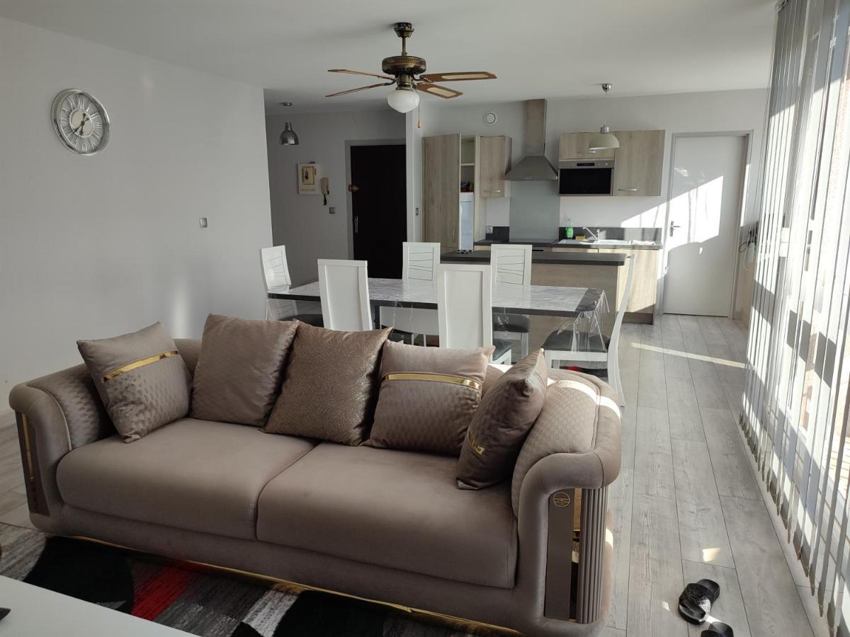 Grand Et Superbe Appartement Proche Paris Creil Esterno foto