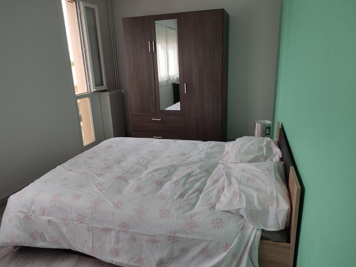 Grand Et Superbe Appartement Proche Paris Creil Esterno foto