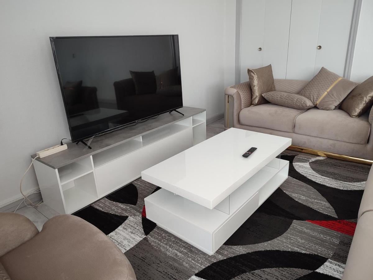 Grand Et Superbe Appartement Proche Paris Creil Esterno foto