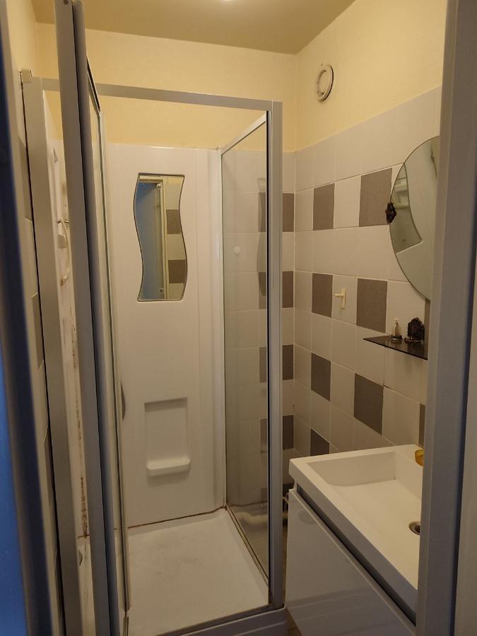 Grand Et Superbe Appartement Proche Paris Creil Esterno foto